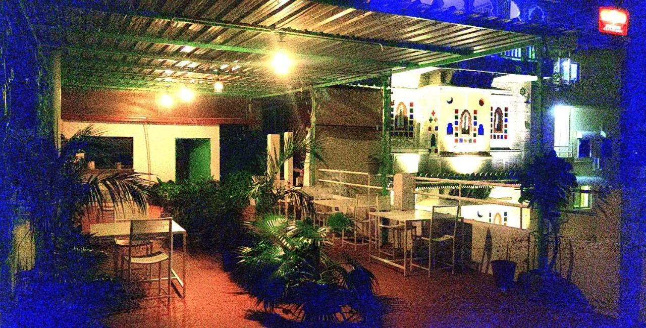 Hotel Shiv Palace Udaipur Ngoại thất bức ảnh