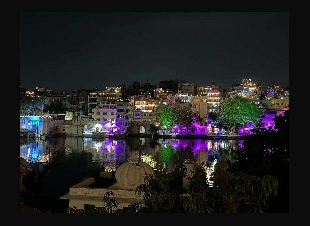 Hotel Shiv Palace Udaipur Ngoại thất bức ảnh