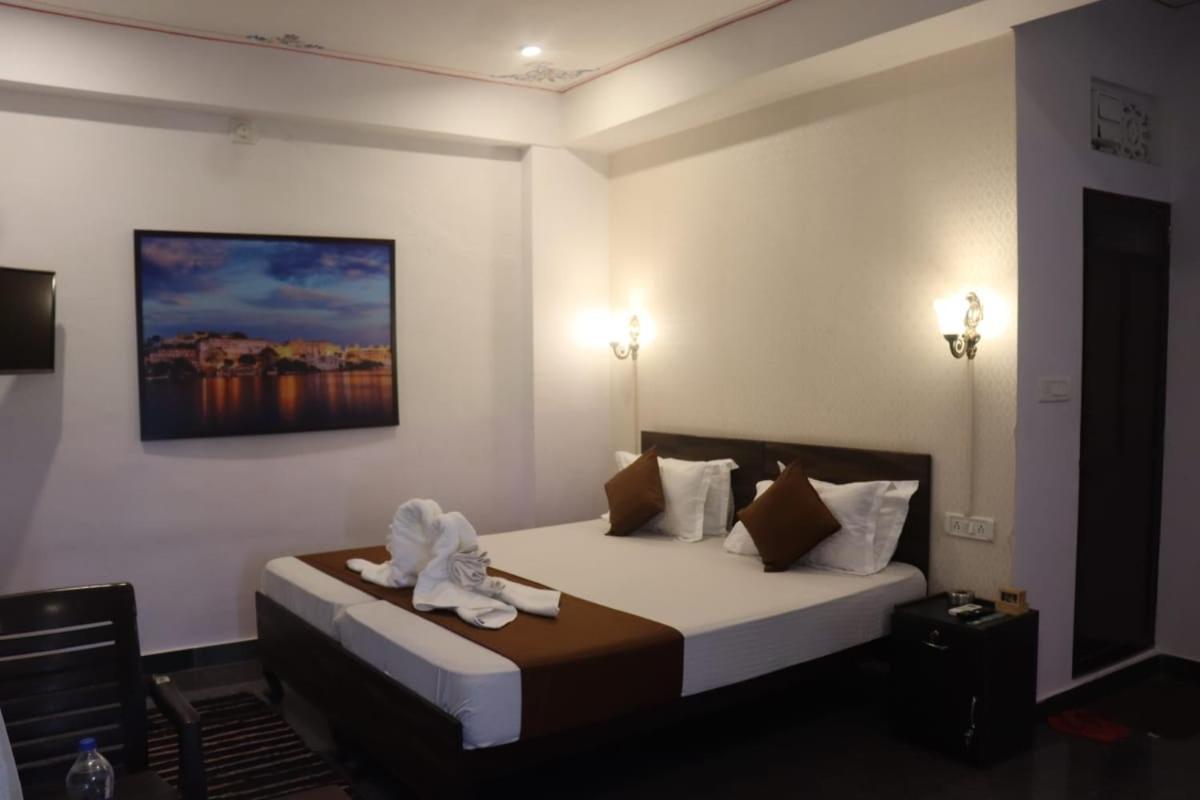 Hotel Shiv Palace Udaipur Ngoại thất bức ảnh