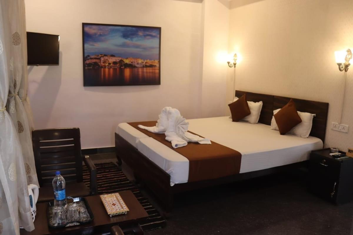 Hotel Shiv Palace Udaipur Ngoại thất bức ảnh