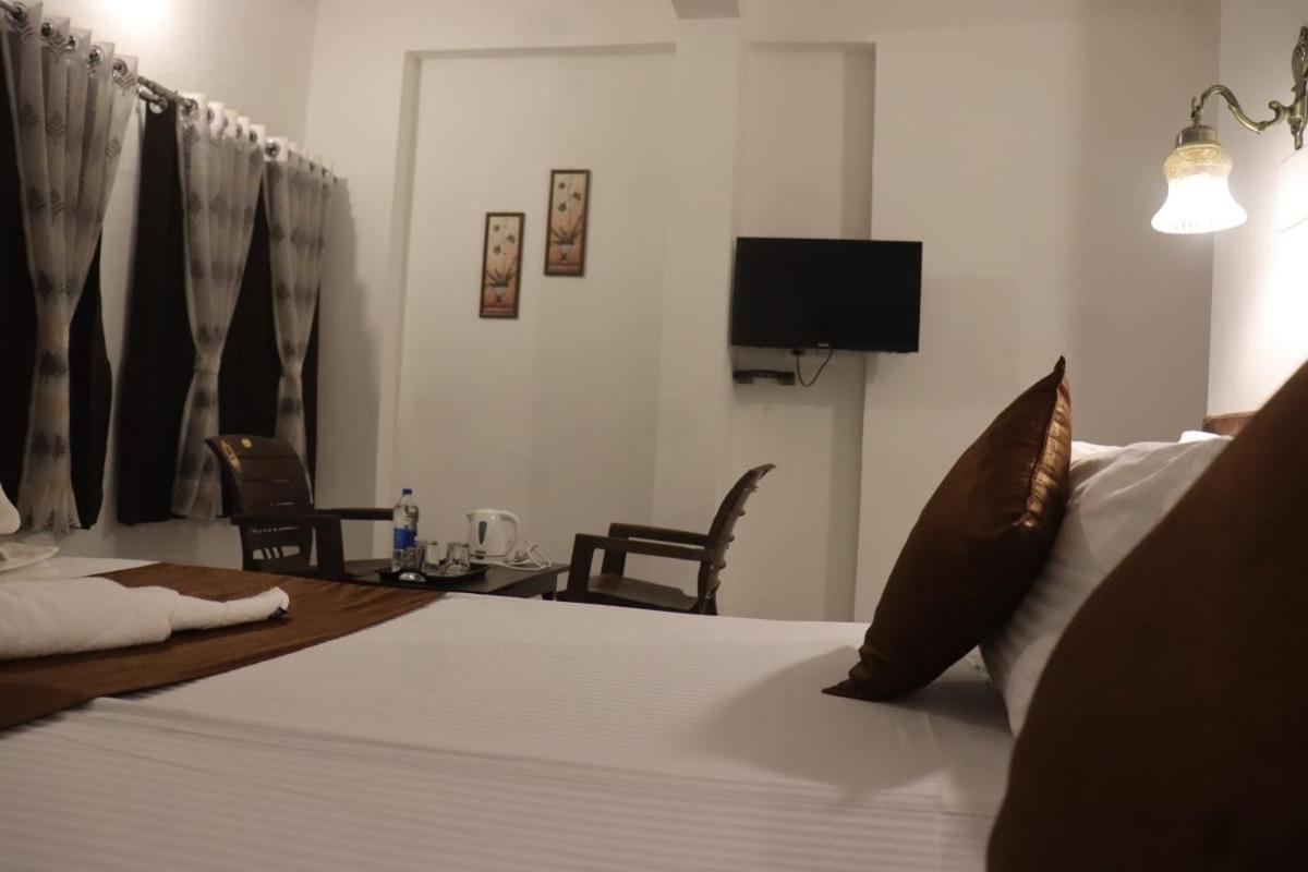 Hotel Shiv Palace Udaipur Ngoại thất bức ảnh