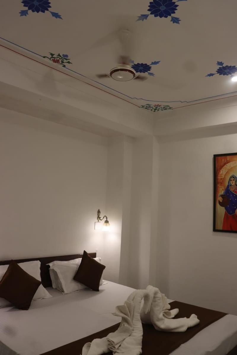 Hotel Shiv Palace Udaipur Ngoại thất bức ảnh