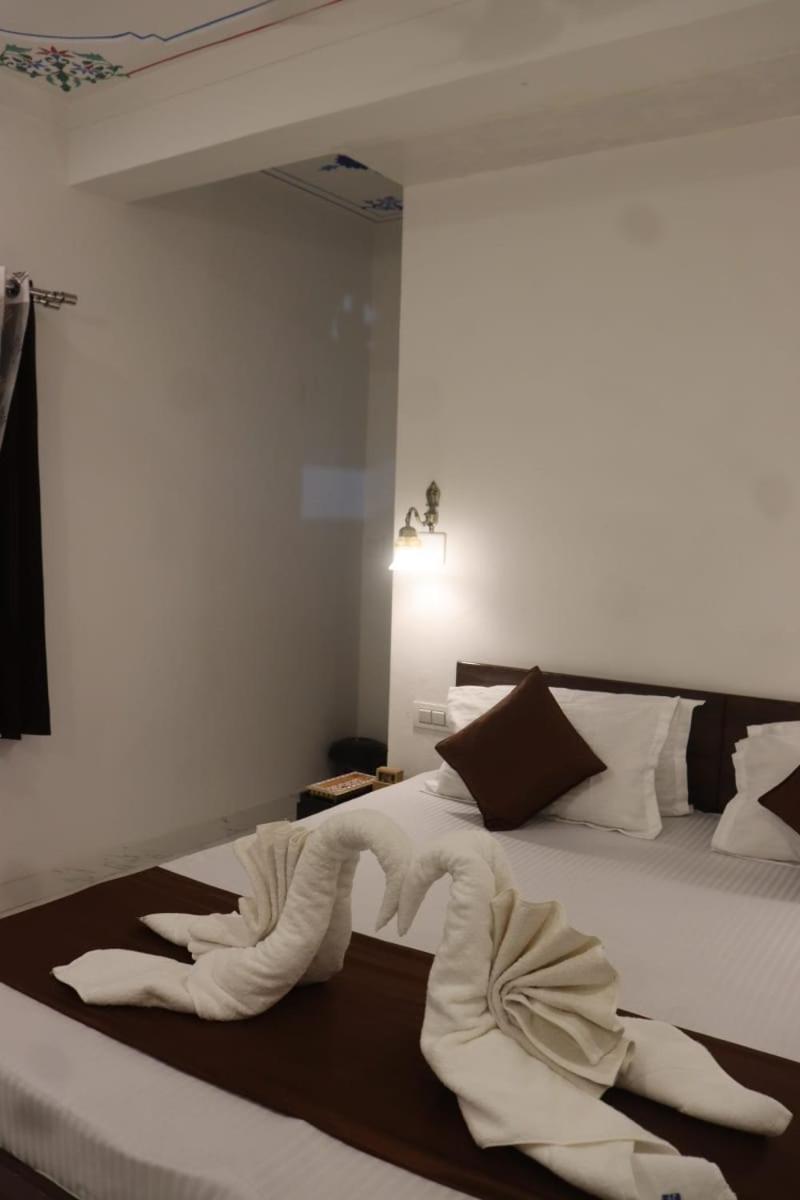 Hotel Shiv Palace Udaipur Ngoại thất bức ảnh