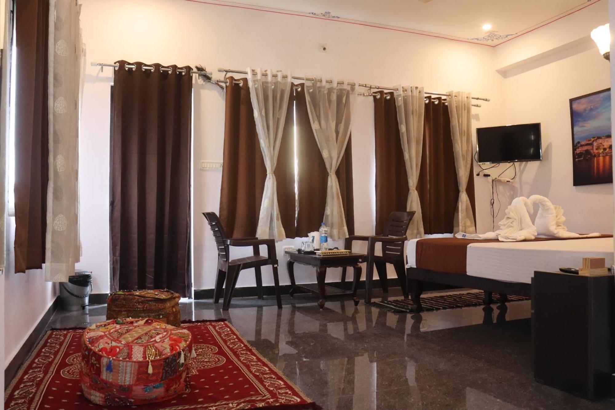 Hotel Shiv Palace Udaipur Ngoại thất bức ảnh