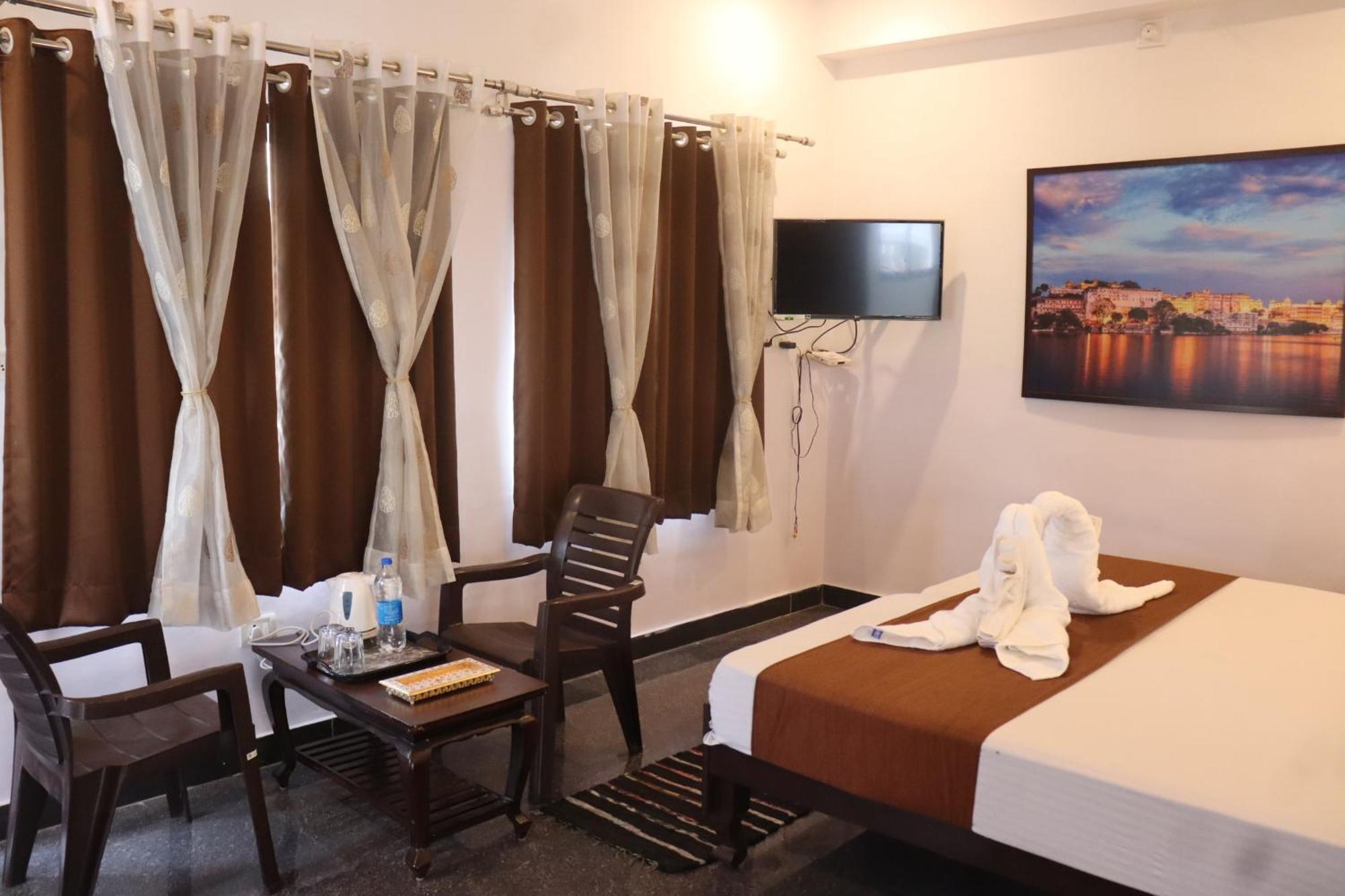 Hotel Shiv Palace Udaipur Ngoại thất bức ảnh