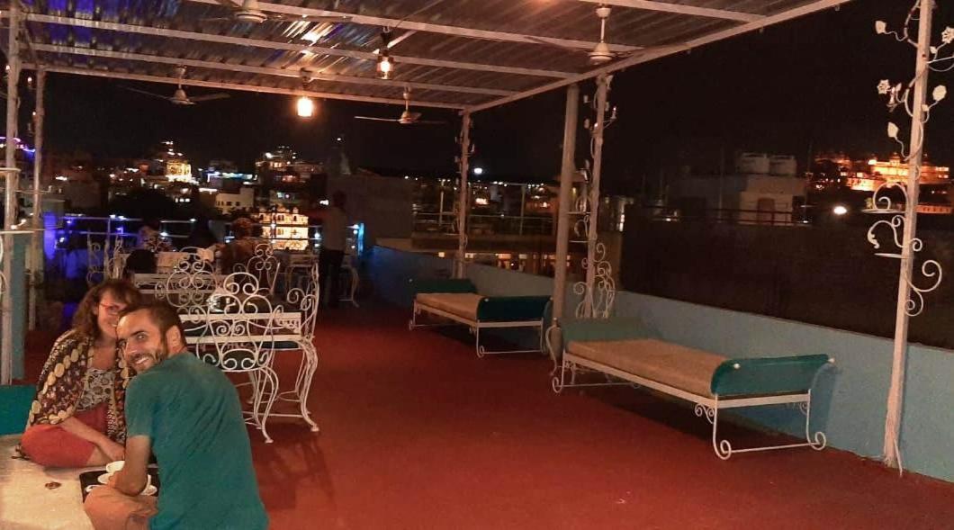 Hotel Shiv Palace Udaipur Ngoại thất bức ảnh